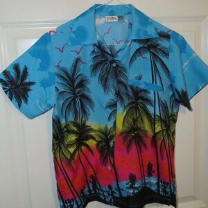 King Kamcha Hawaiian Shirt - Women’s XS